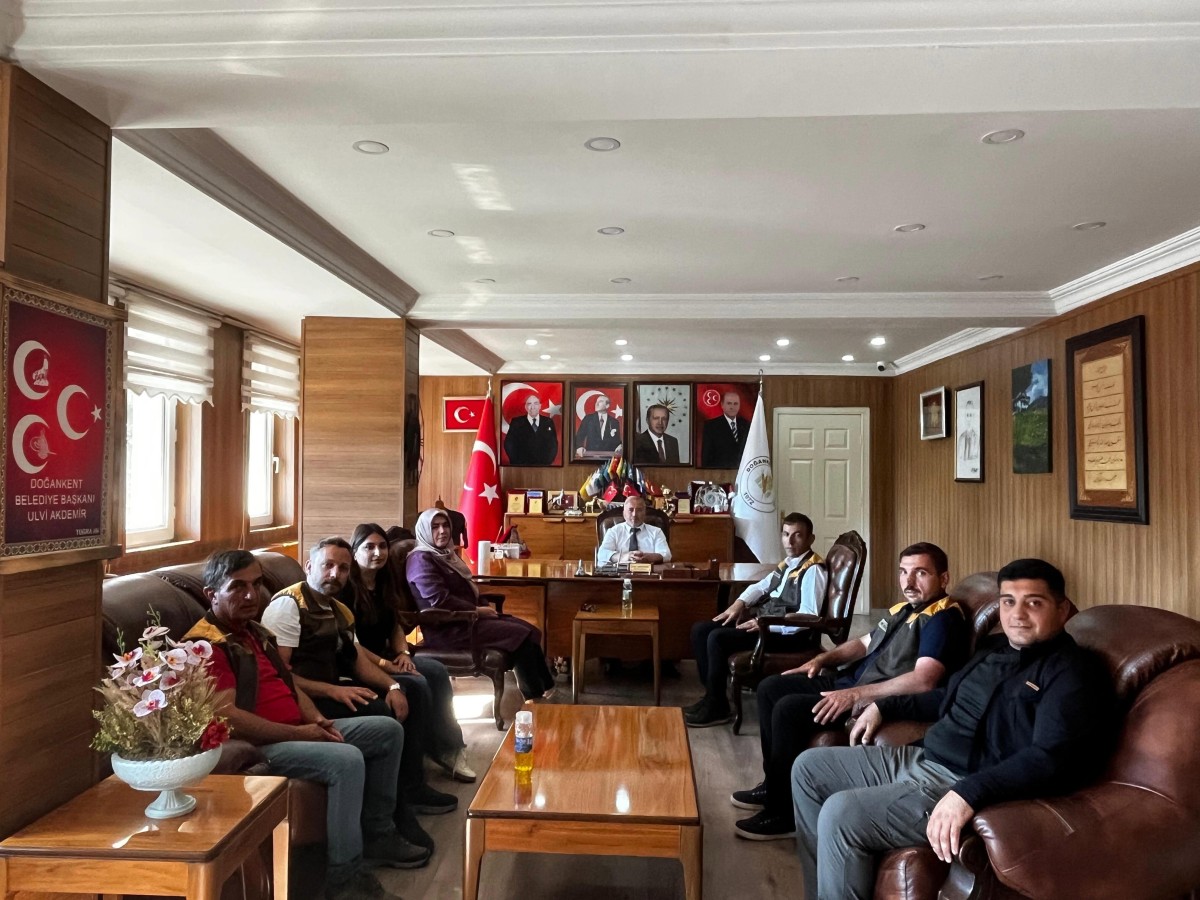 Yozgat TMO Başmüdürü ve Sorgun TMO Müdürü, beraberindeki teknik ekip ile birlikte kasabamızda incelemelerde bulunarak, planlanan yeni alım noktası ve ofis çalışmalarına ilişkin sahada değerlendirmeler gerçekleştirdi.